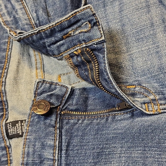 GAP Cropped Blue Jeans - Picture 8 of 9